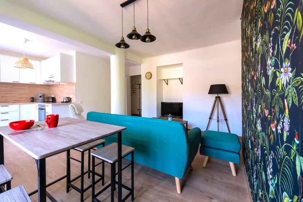 L'Azur 15'Plage 10'Port 5'Train Clim Wifi Pkg Apartment Toulon Exterior foto