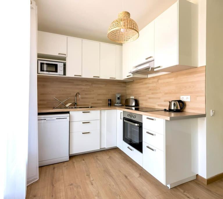 L'Azur 15'Plage 10'Port 5'Train Clim Wifi Pkg Apartment Toulon Exterior foto